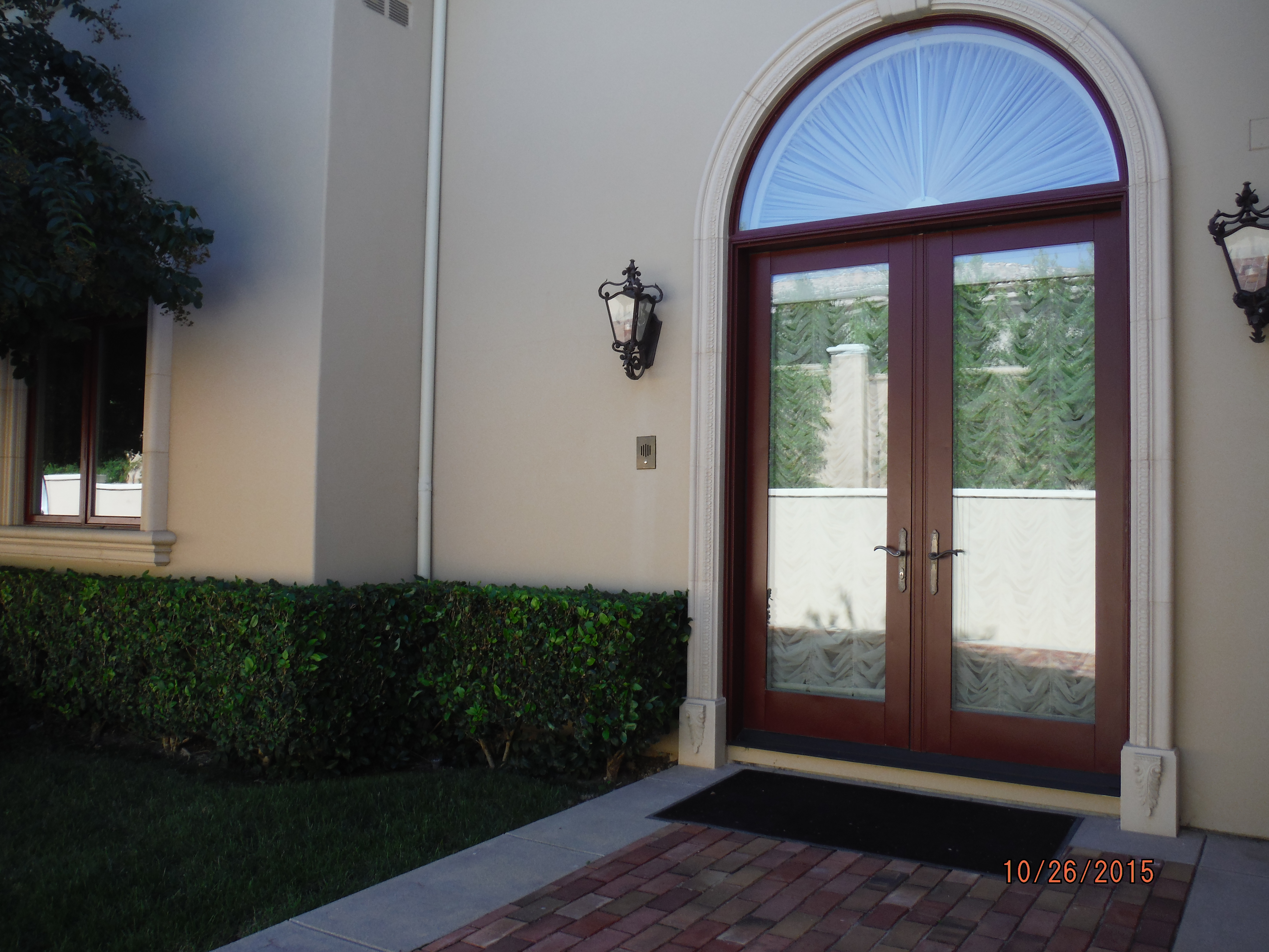 Calabasas High End Double Retractable Screen Doors Retractable Screen