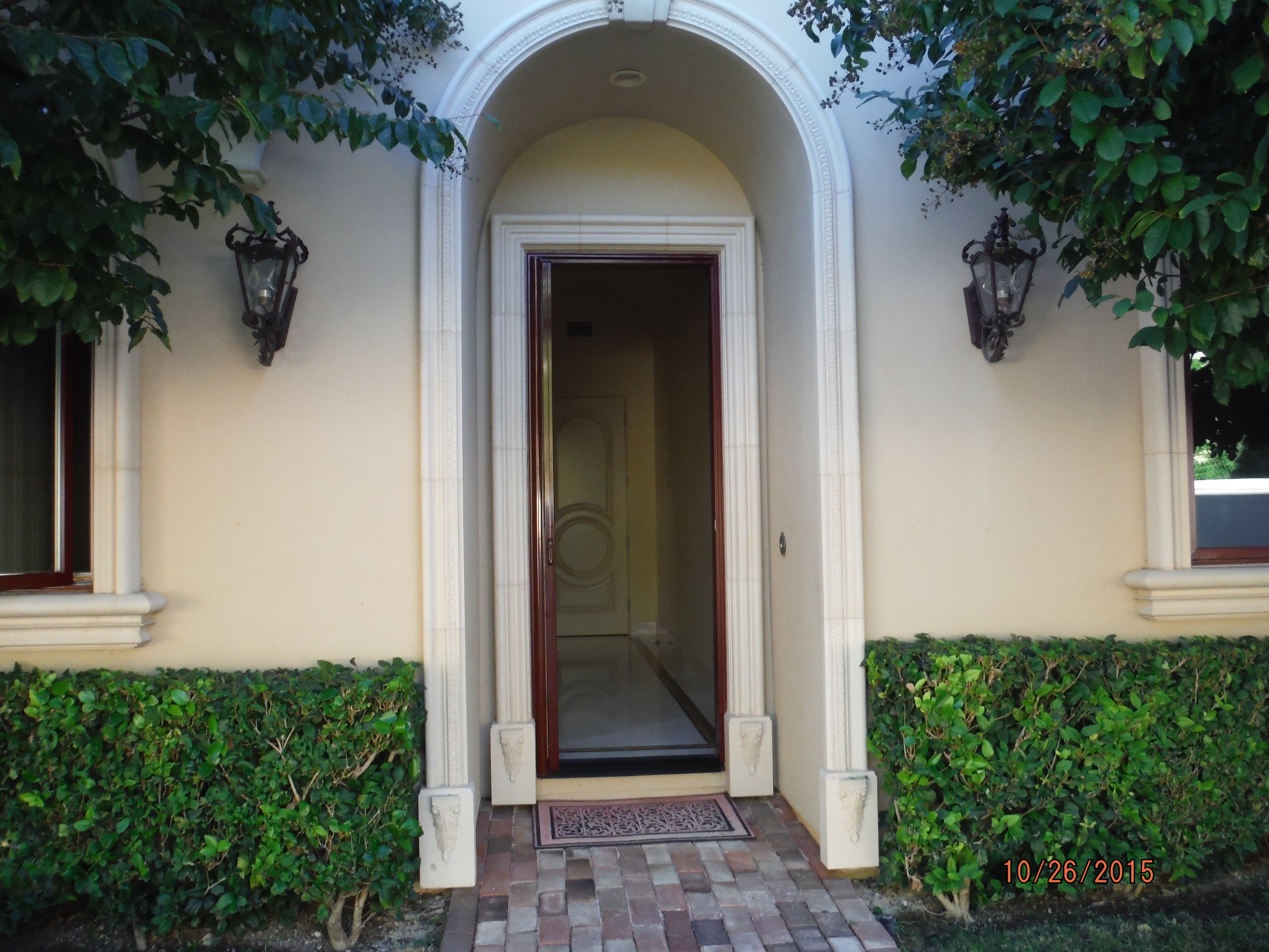 labasas High End Single Retractable Screen Door Screen Doors Malibu