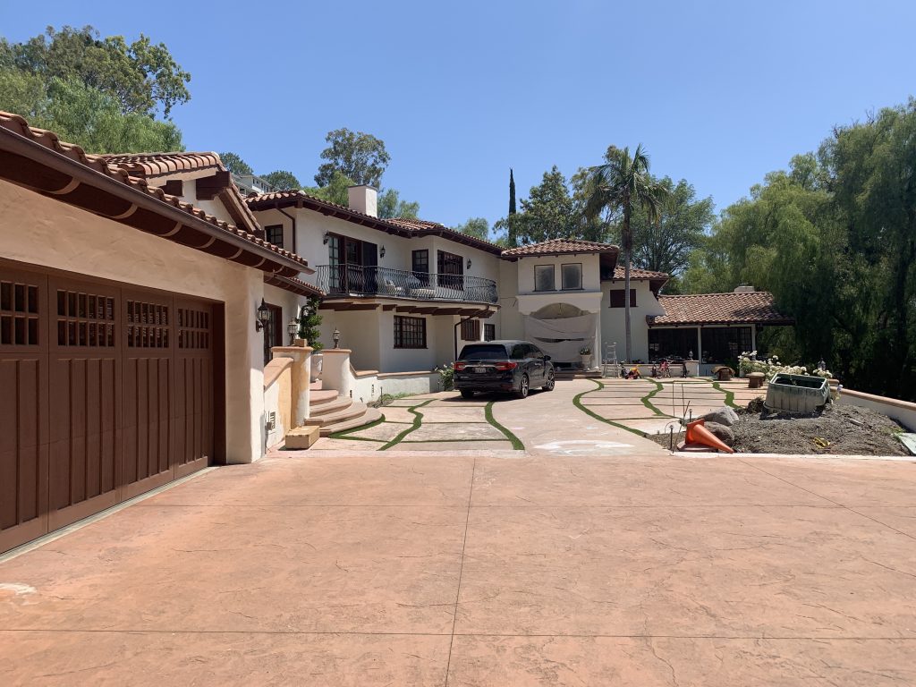 Black screen doors in Agoura Hills